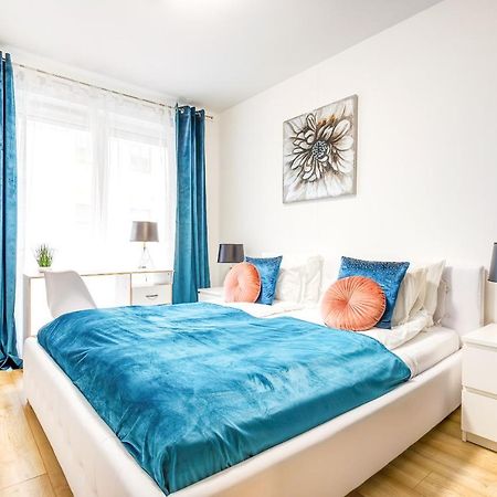 Modern Apartment With Free Garage And Balcony In The Downtown Budapest Bagian luar foto