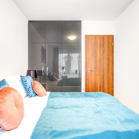 Modern Apartment With Free Garage And Balcony In The Downtown Budapest Bagian luar foto