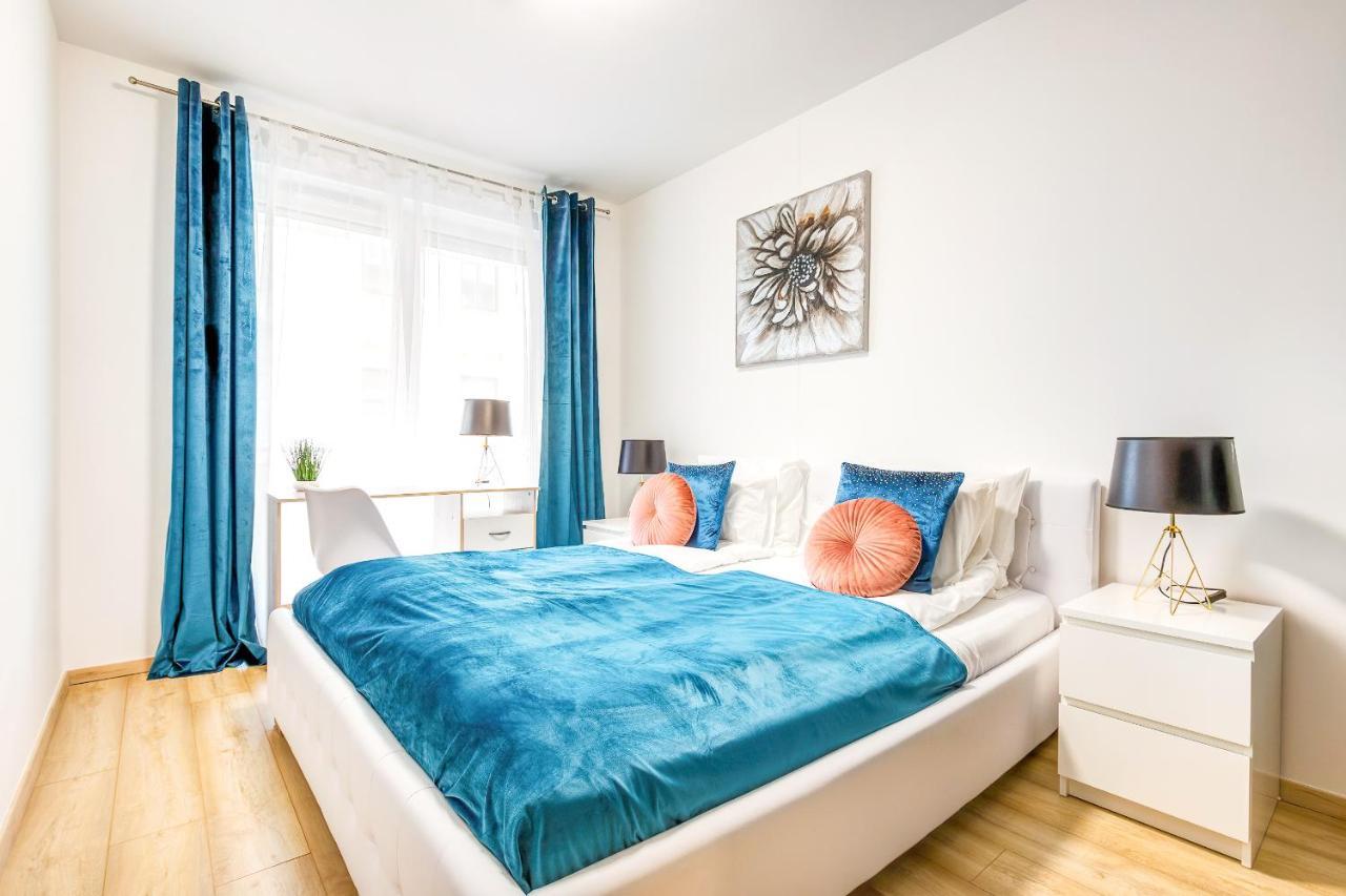 Modern Apartment With Free Garage And Balcony In The Downtown Budapest Bagian luar foto