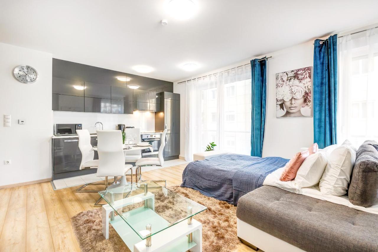Modern Apartment With Free Garage And Balcony In The Downtown Budapest Bagian luar foto