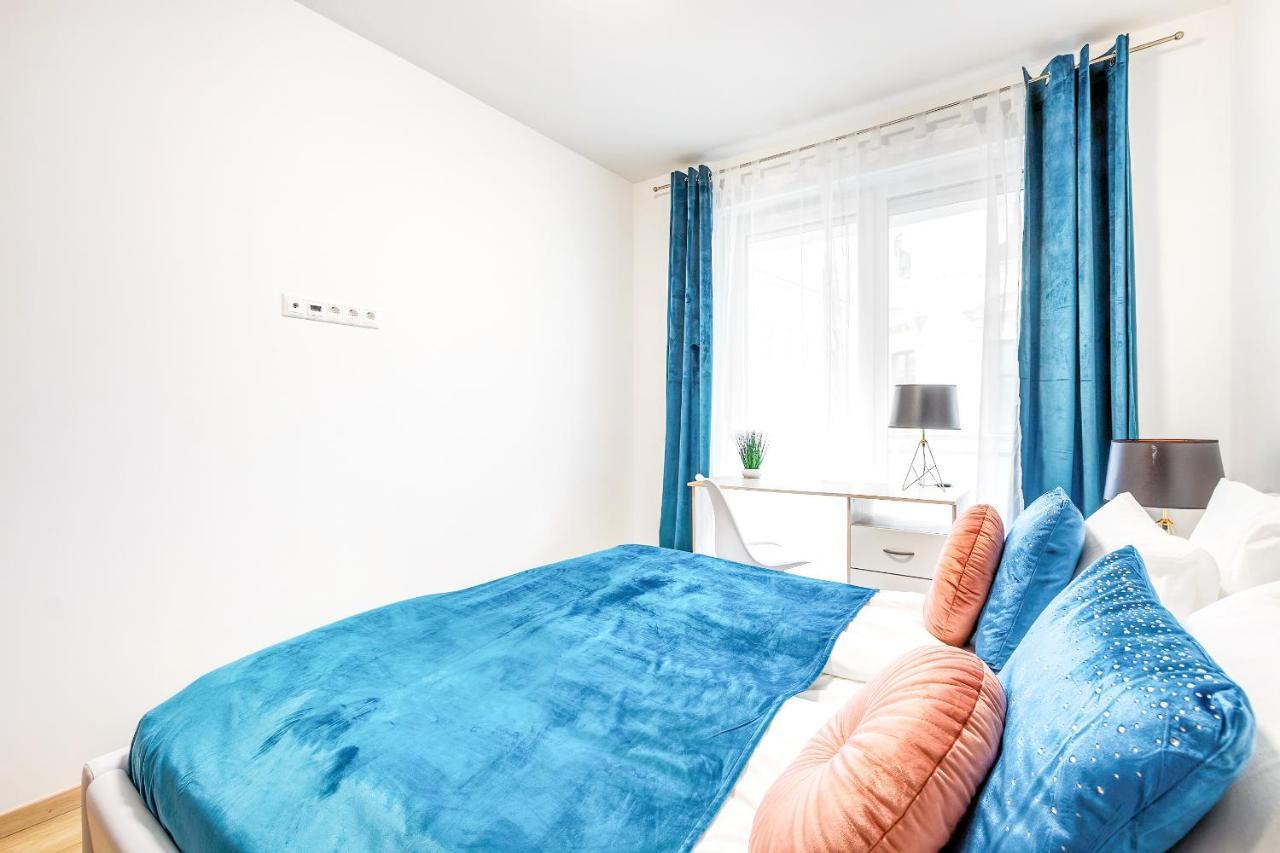 Modern Apartment With Free Garage And Balcony In The Downtown Budapest Bagian luar foto