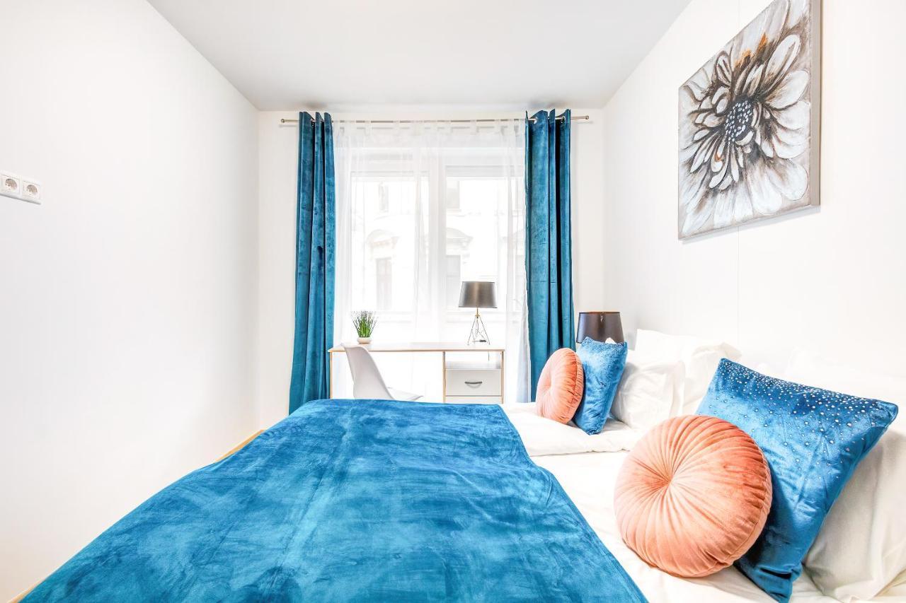 Modern Apartment With Free Garage And Balcony In The Downtown Budapest Bagian luar foto