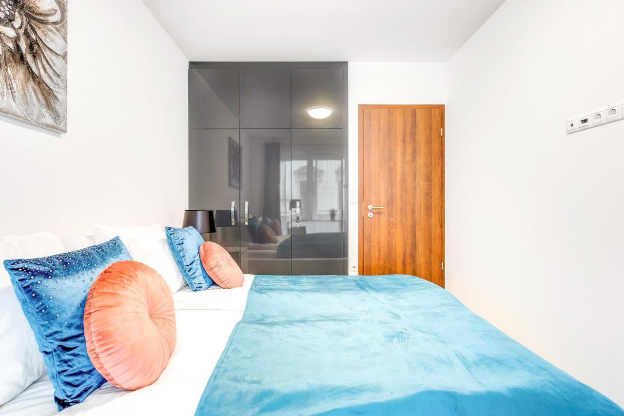 Modern Apartment With Free Garage And Balcony In The Downtown Budapest Bagian luar foto