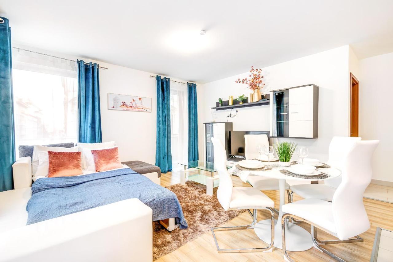 Modern Apartment With Free Garage And Balcony In The Downtown Budapest Bagian luar foto